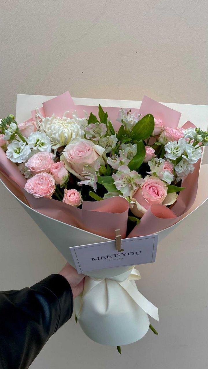 RidgeQuietMead workshop space where corporate flower arrangements are designed and prepared for business delivery